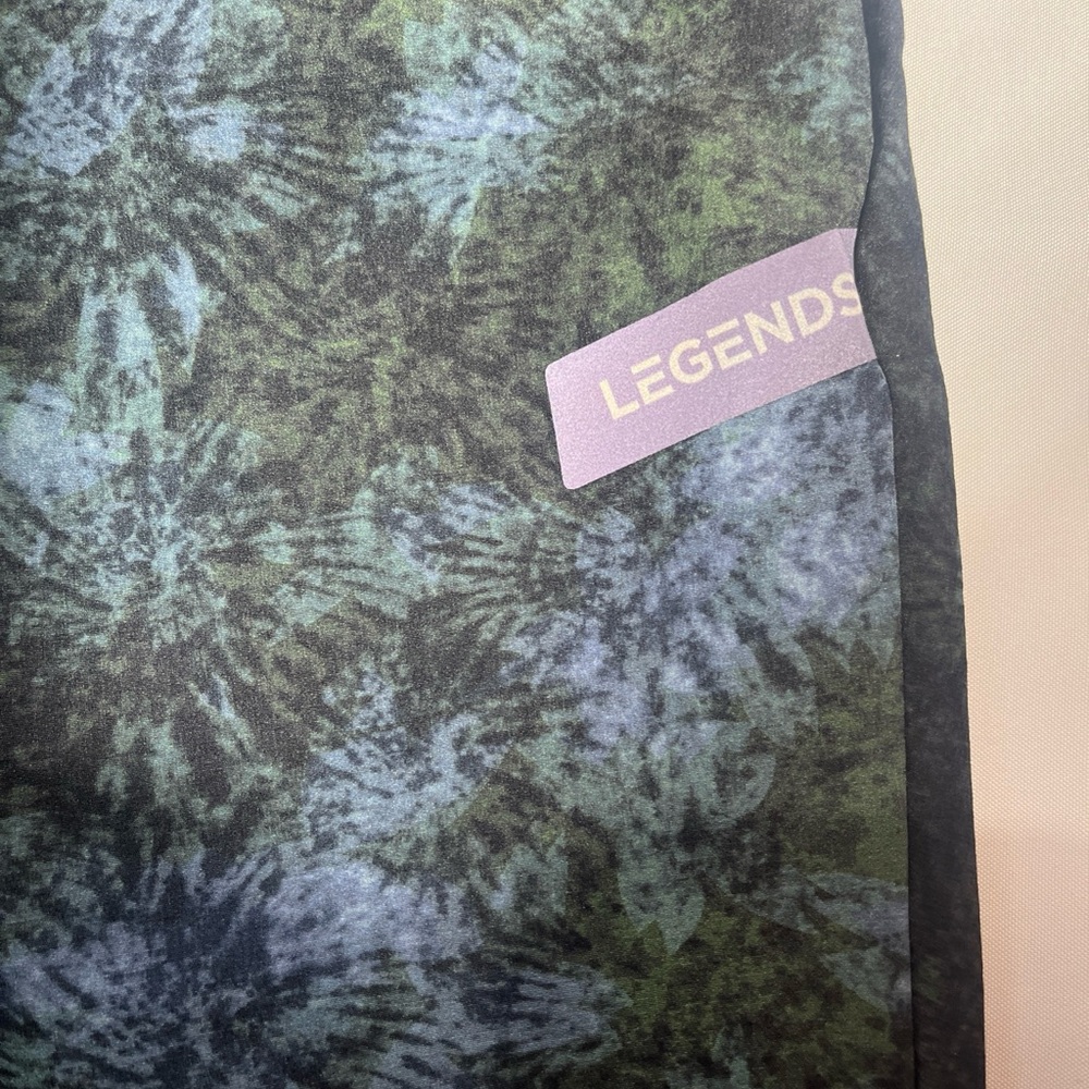 Legends Workout Camouflage Patterned Joggers And … - image 2